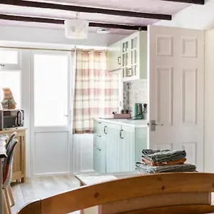Guest house Bedroom With Kitchenette, Private Bathroom And Parking